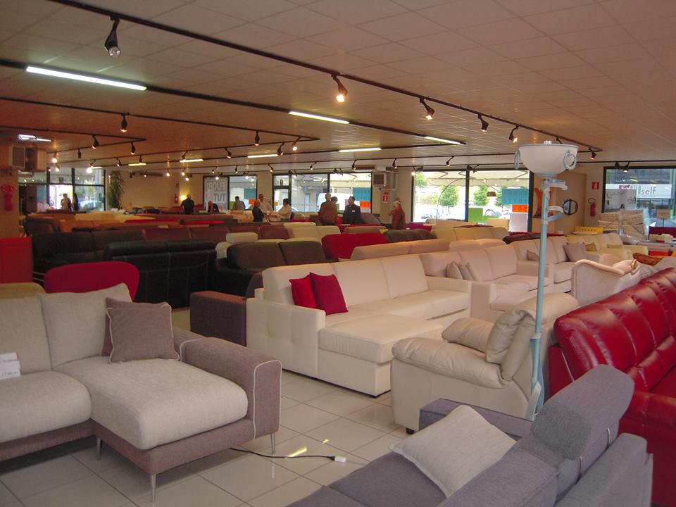 SHOWROOM-NEGOZIO-DIVANI-POLTRONE-REGGIO-EMILIA SHOWROOM-NEGOZIO-DIVANI-POLTRONE-REGGIO-EMILIA